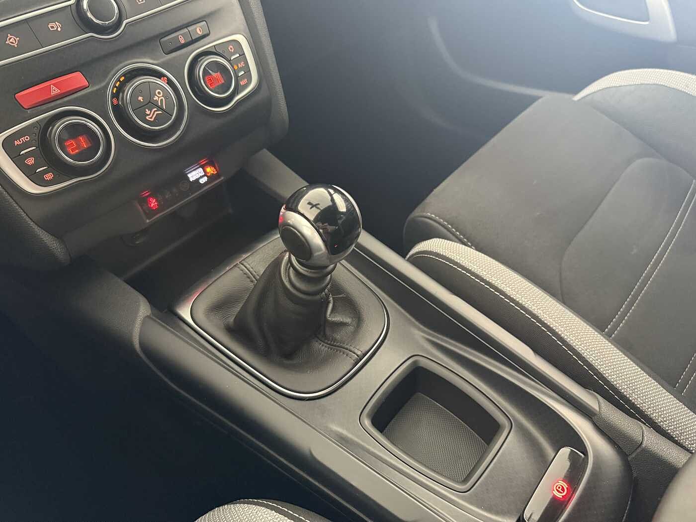 DS DS 4 – 1.6 BlueHDi 120 CV So Chic  