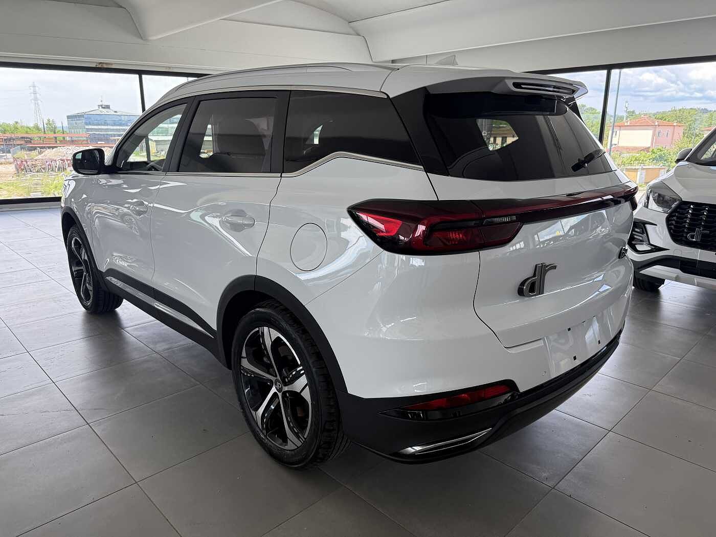 DR Automobiles dr 6.0 – 1.5 Turbo Bi-Fuel GPL  