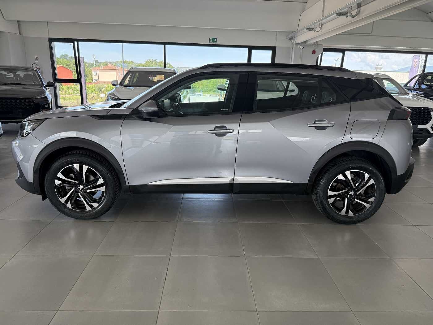 Peugeot 2008 – 1.2 PureTech 130 CV Allure  