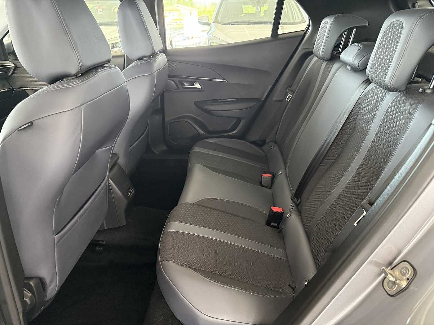 Peugeot 2008 – 1.2 PureTech 130 CV Allure  