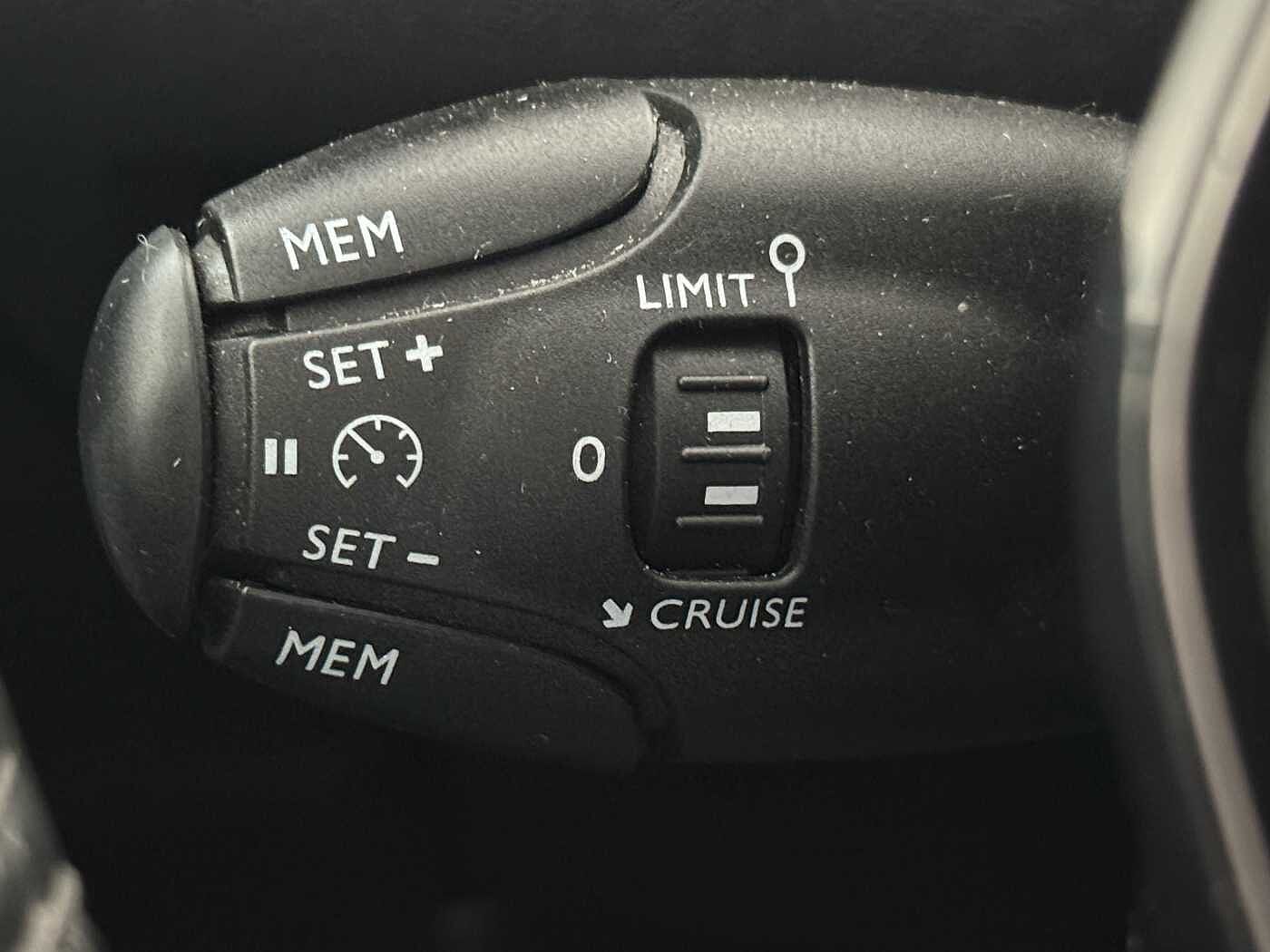 Peugeot 2008 – 1.2 PureTech 130 CV Allure  