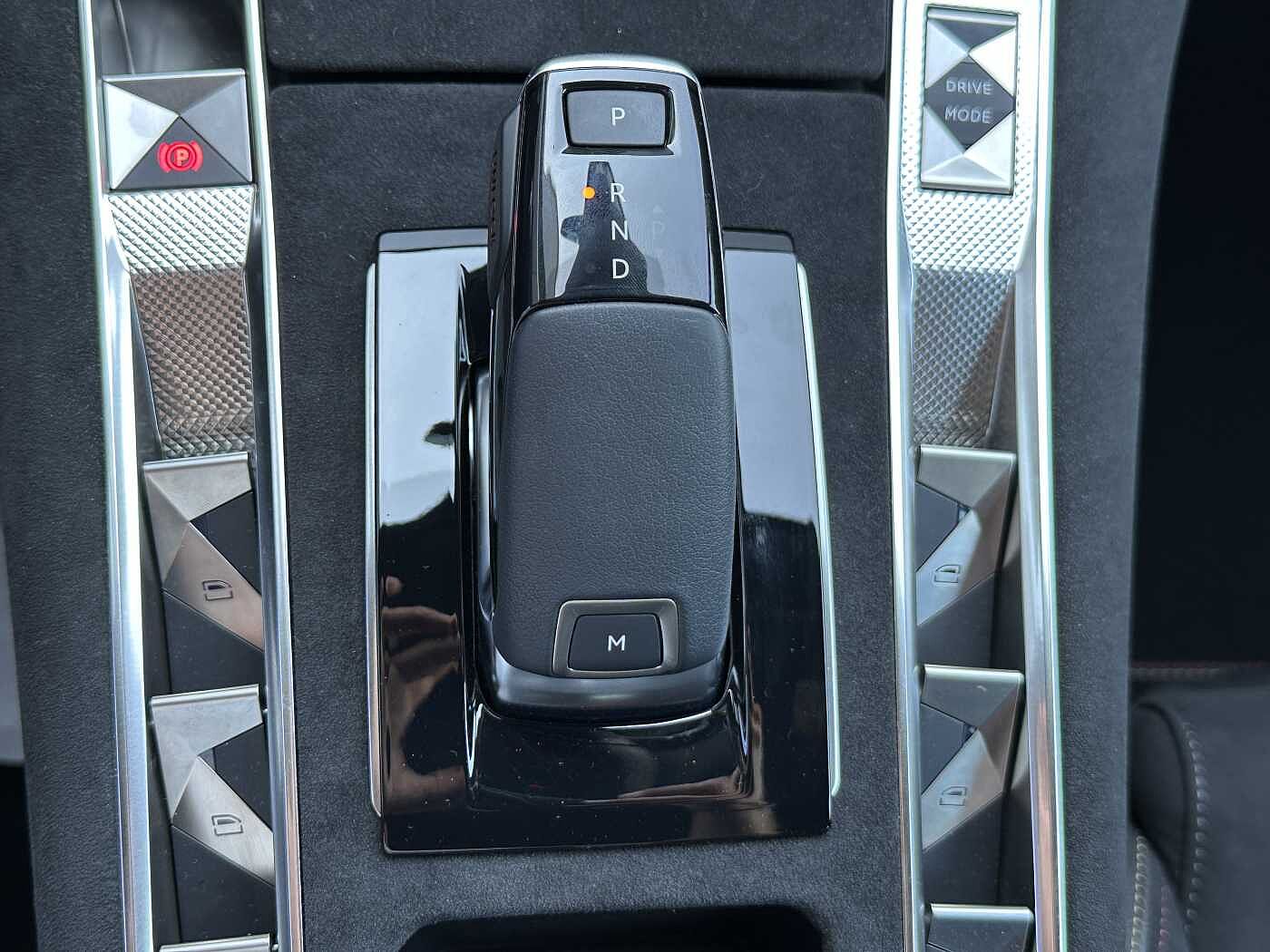 DS DS 7 – DS 7 E-Tense 225 Performance Line +  
