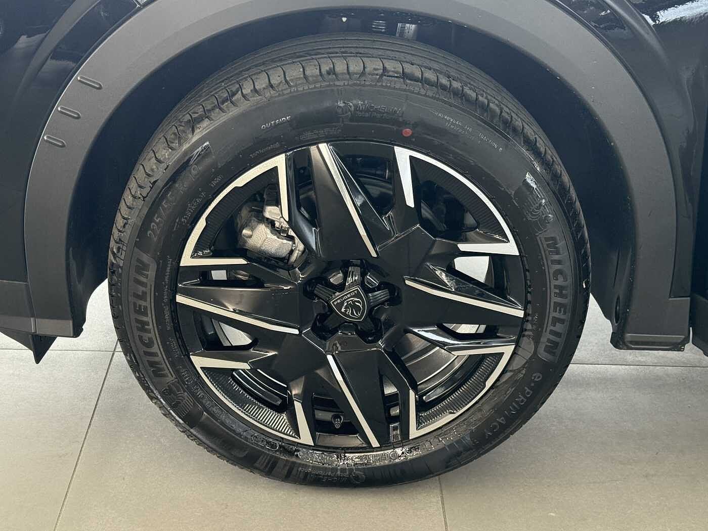 Peugeot 5008 – Hybrid 136 CV e-DCS6 Allure  