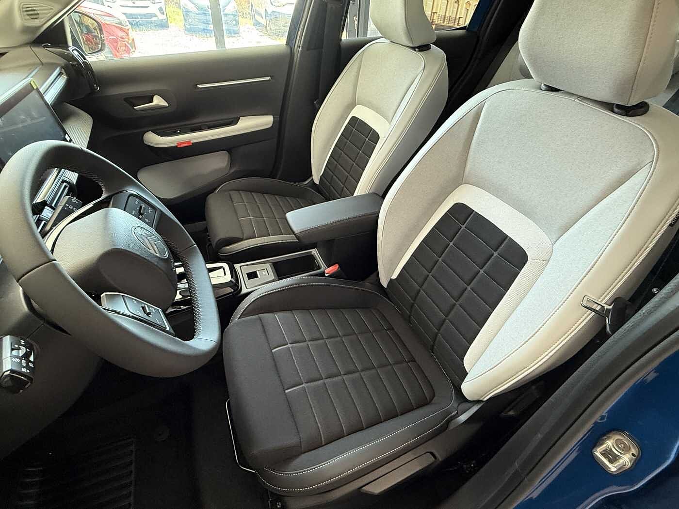 Citroen C3 – Hybrid 100 e-DCT Max  