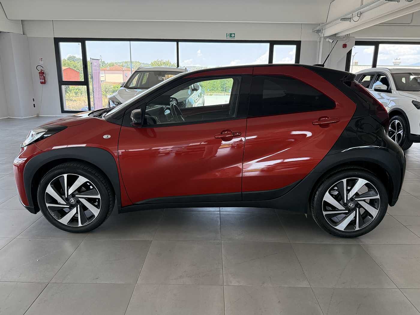 Toyota Aygo X – X 1.0 VVT-i 72 CV 5 porte Lounge  