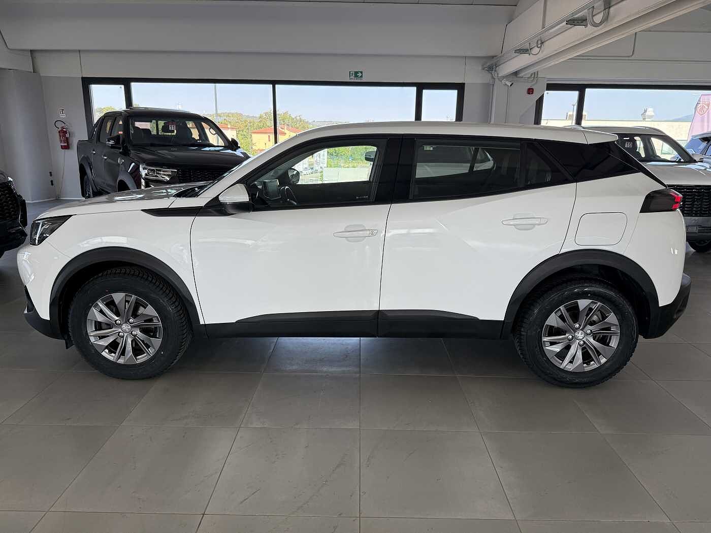 Peugeot 2008 – 1.2 PureTech 100 CV  Active  