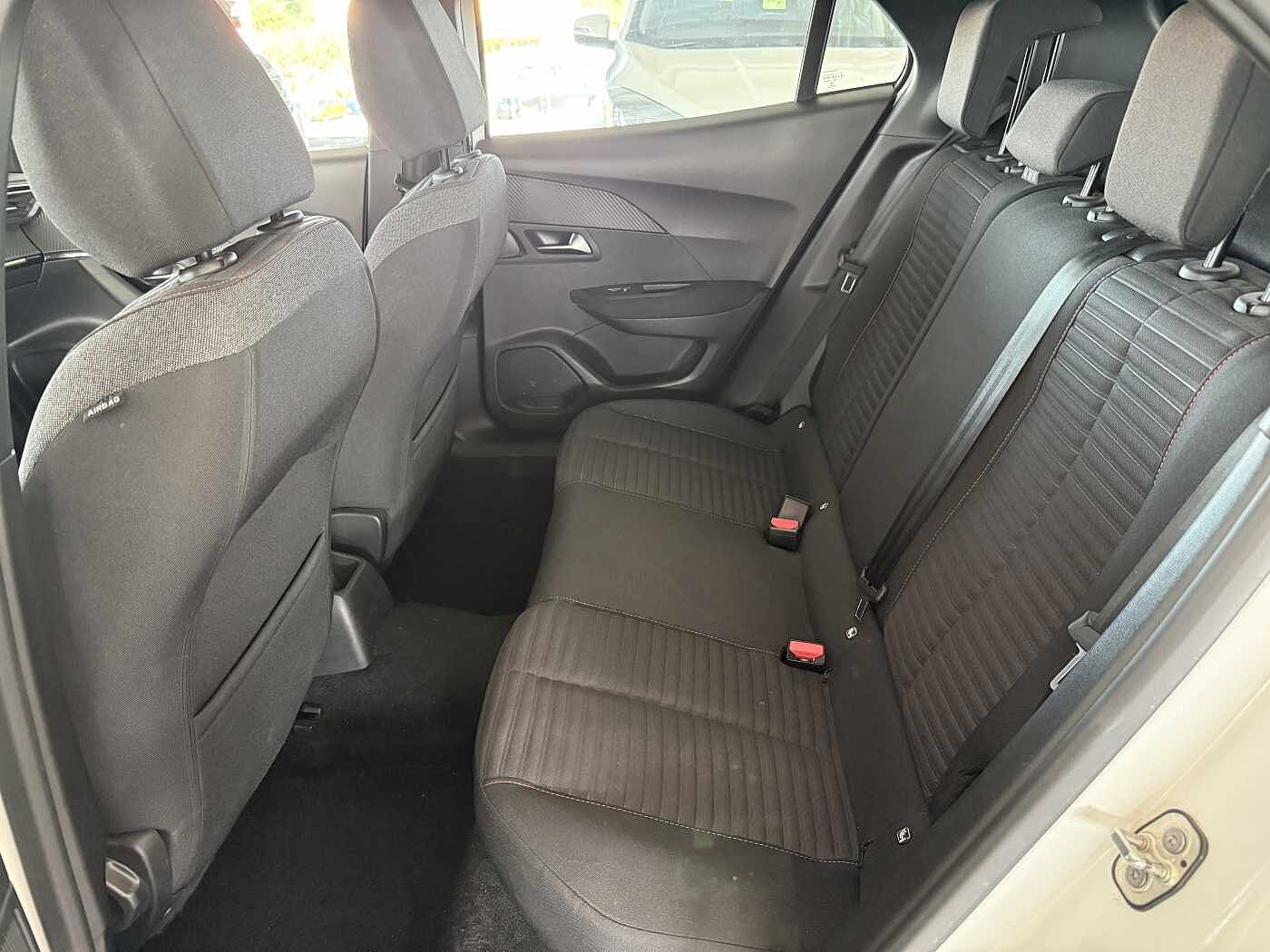 Peugeot 2008 – 1.2 PureTech 100 CV  Active  