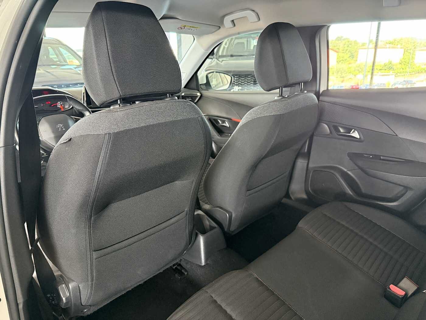 Peugeot 2008 – 1.2 PureTech 100 CV  Active  