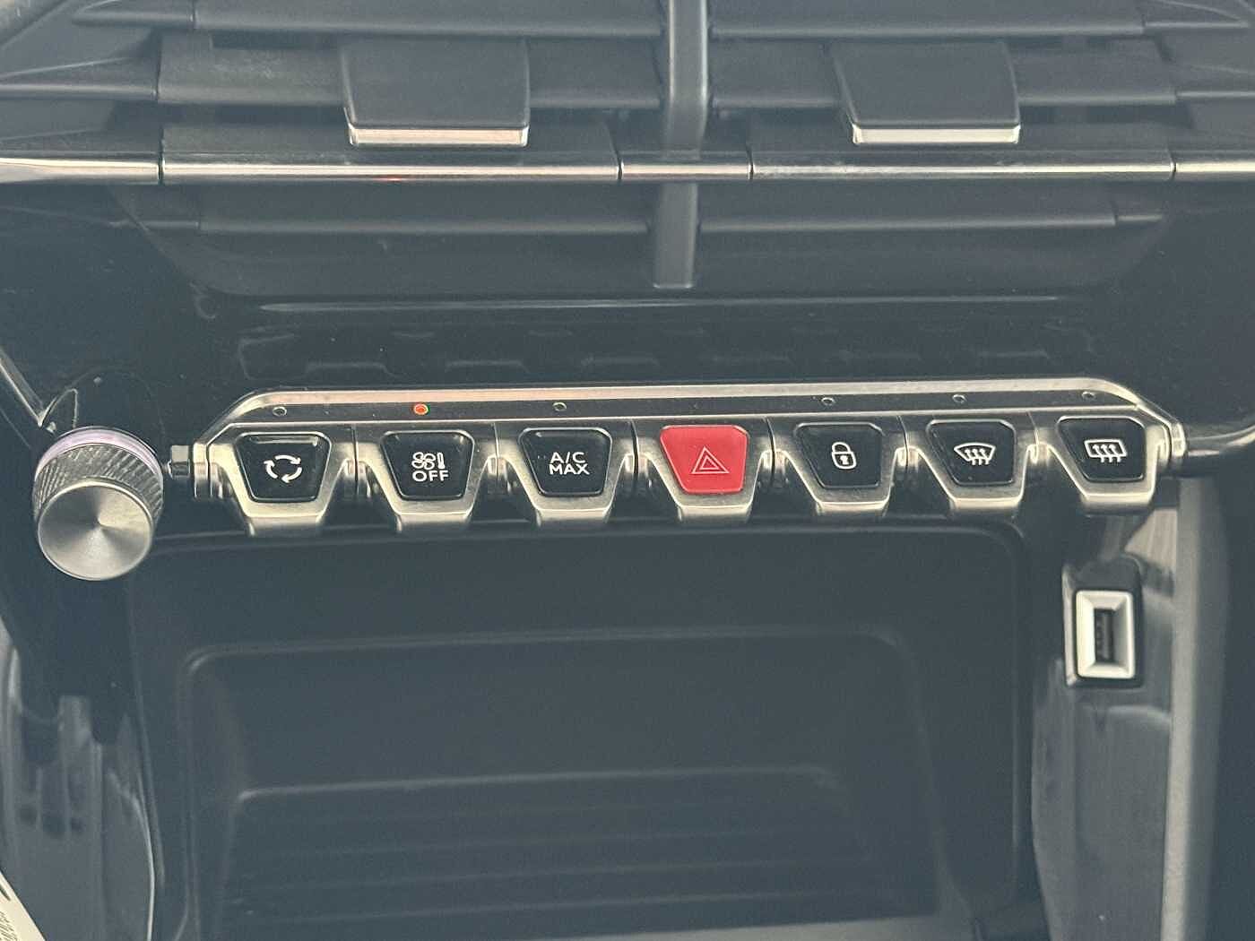 Peugeot 2008 – 1.2 PureTech 100 CV  Active  