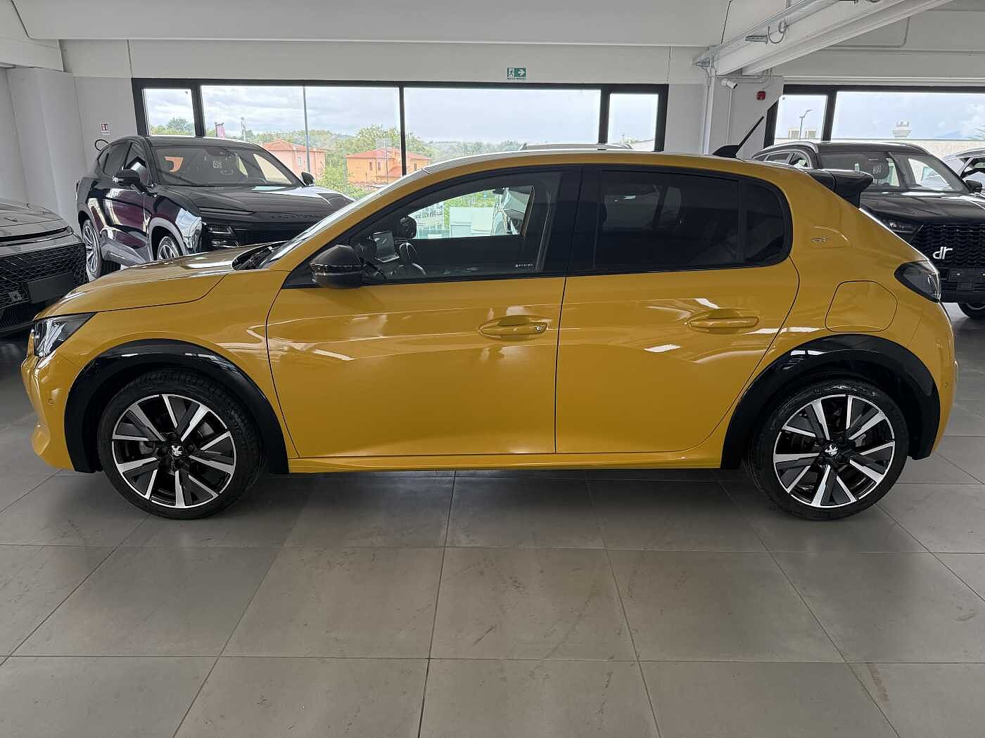 Peugeot 208 – 1.2 PureTech 100 CV EAT8 GT Line  