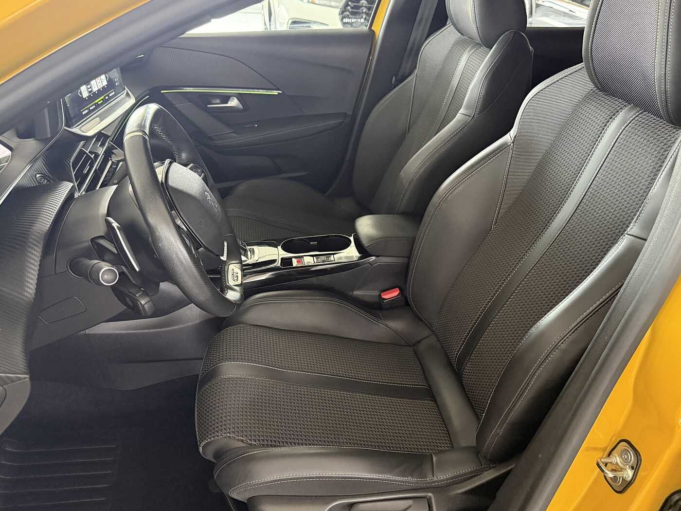 Peugeot 208 – 1.2 PureTech 100 CV EAT8 GT Line  