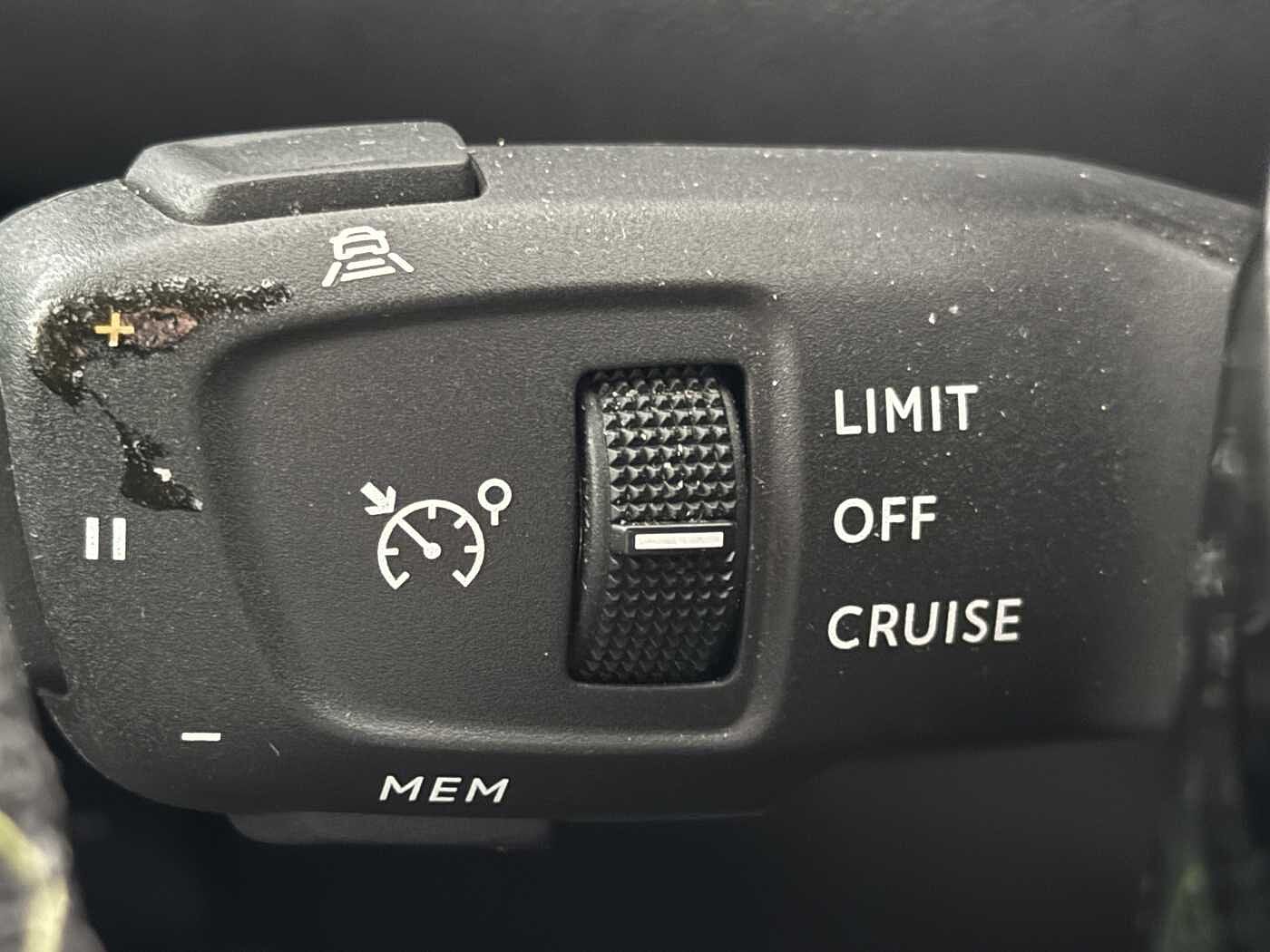 Peugeot 208 – 1.2 PureTech 100 CV EAT8 GT Line  