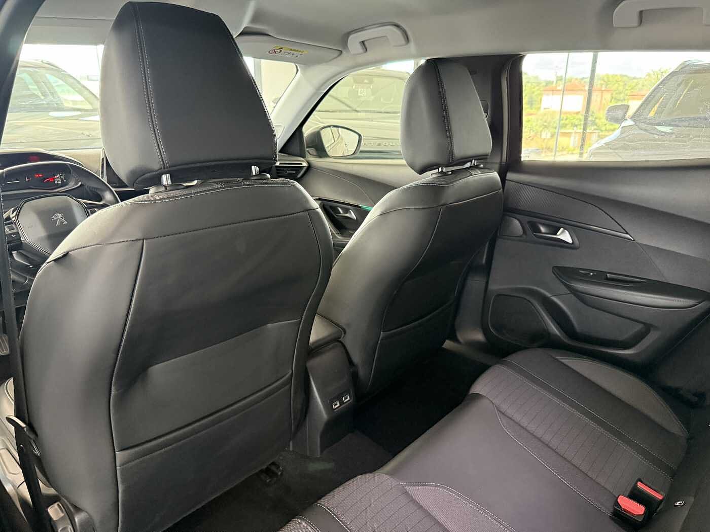 Peugeot 2008 – 1.2 PureTech 100 CV Allure  