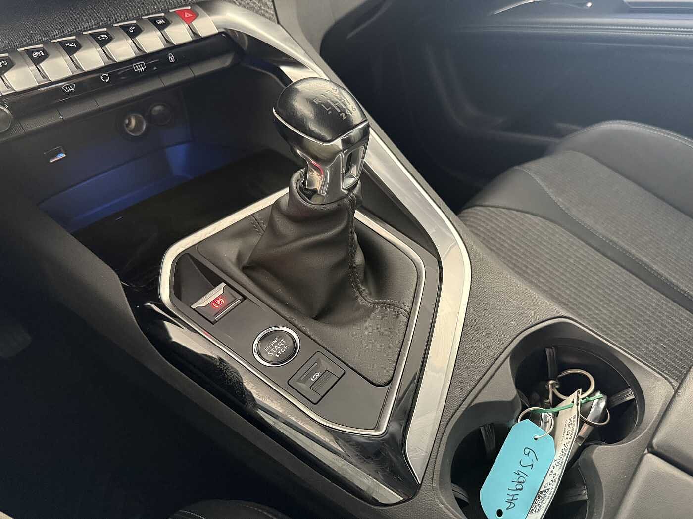 Peugeot 3008 – 1.2 PureTech 130 CV Allure  