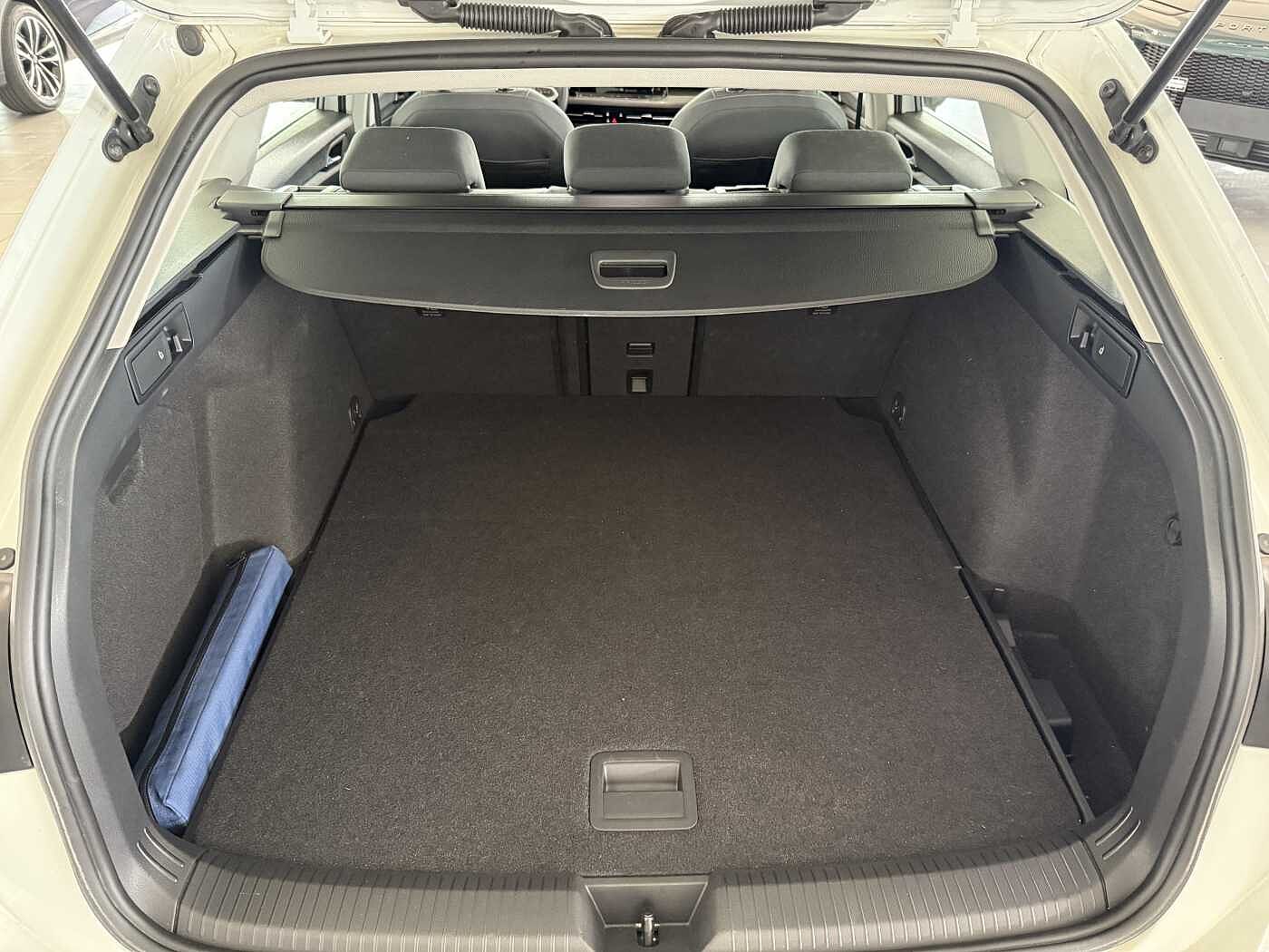 Volkswagen Golf 8ª serie – Variant 2.0 TDI SCR Style  