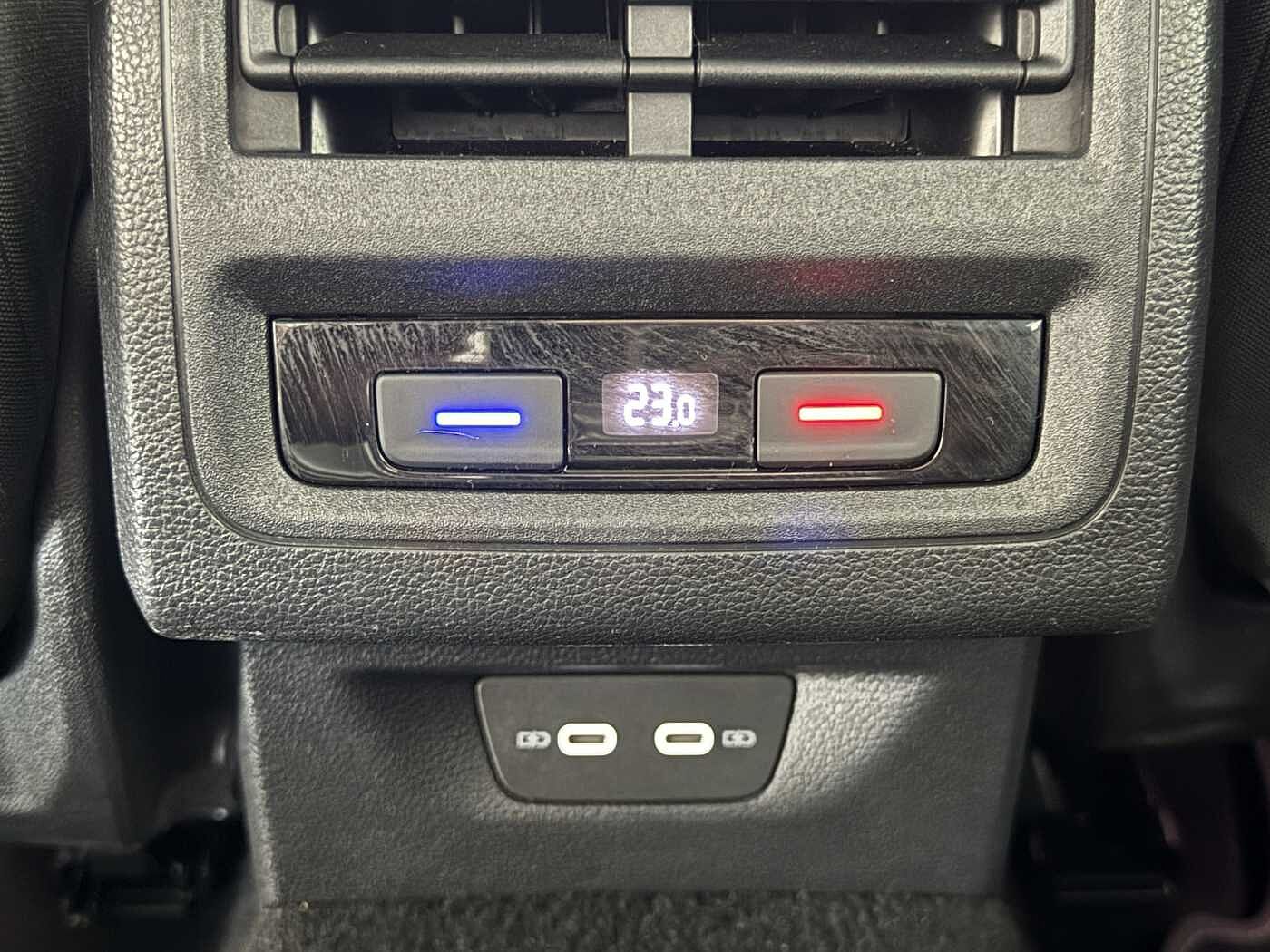 Volkswagen Golf 8ª serie – Variant 2.0 TDI SCR Style  