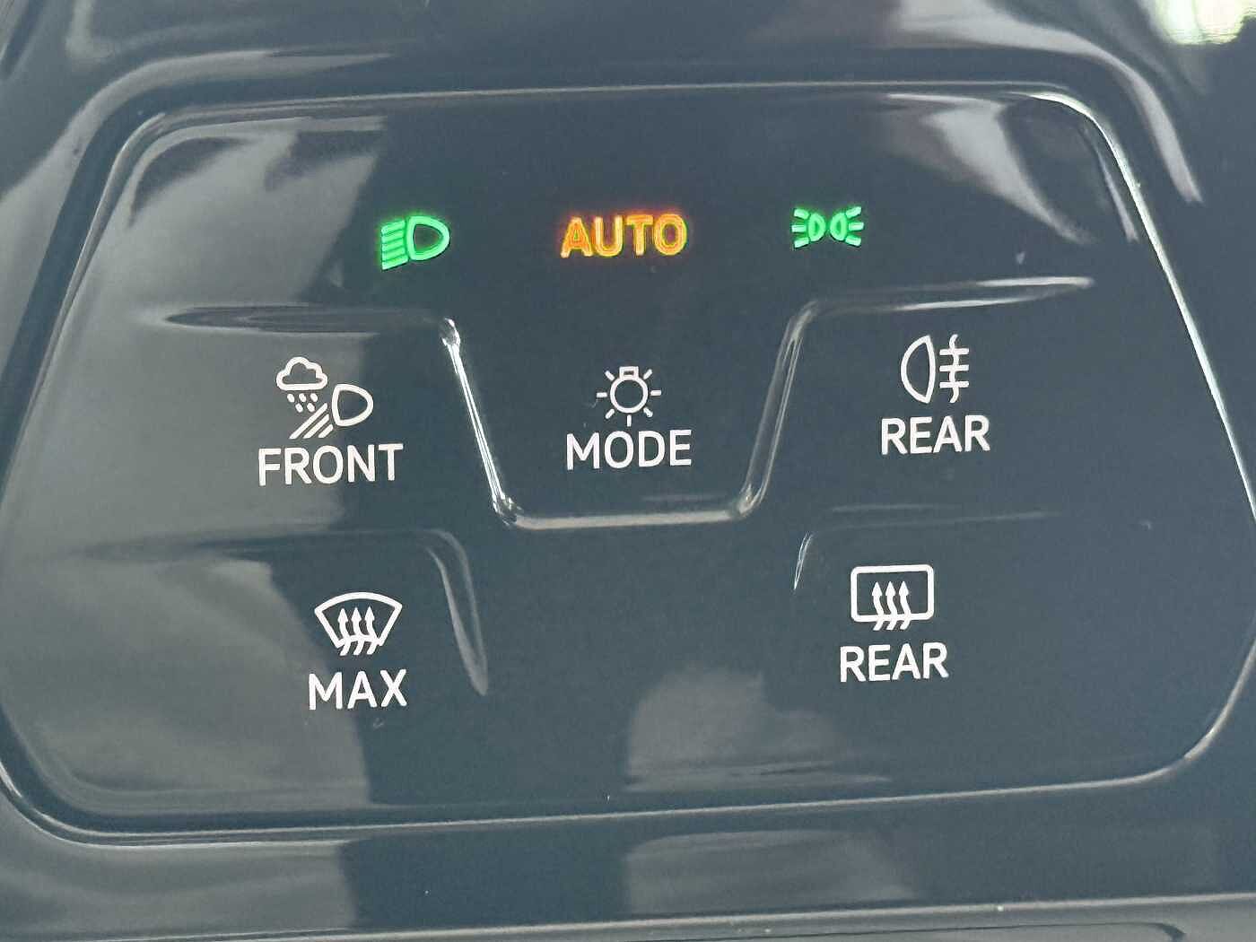 Volkswagen Golf 8ª serie – Variant 2.0 TDI SCR Style  