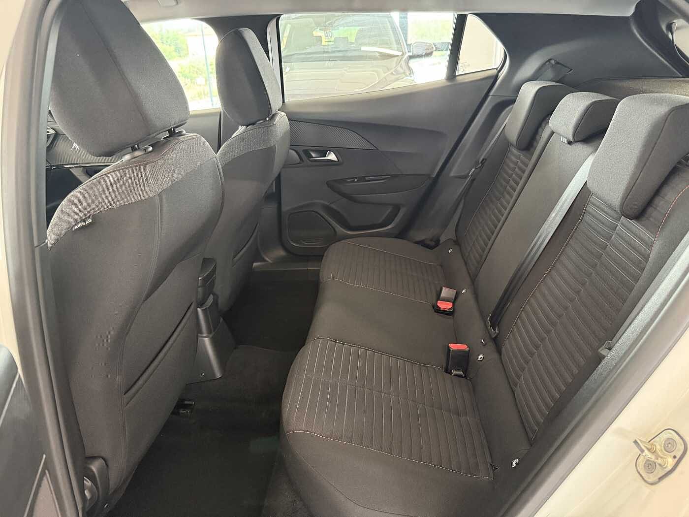 Peugeot 2008 – 1.2 PureTech 100 CV Active  