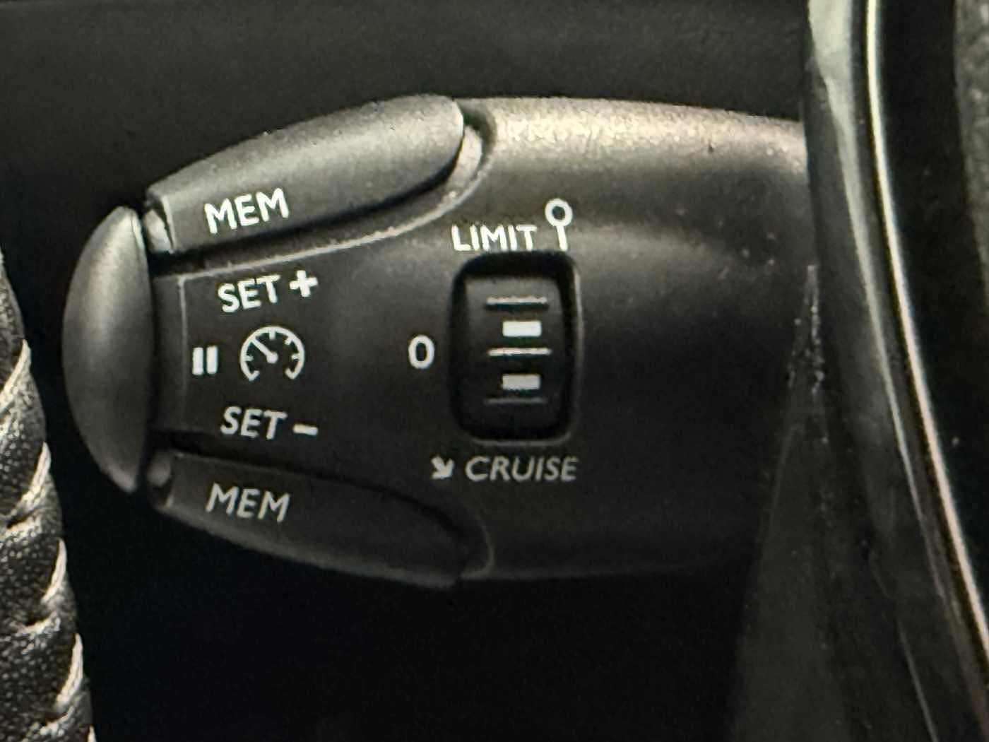 Peugeot 2008 – 1.2 PureTech 100 CV Active  