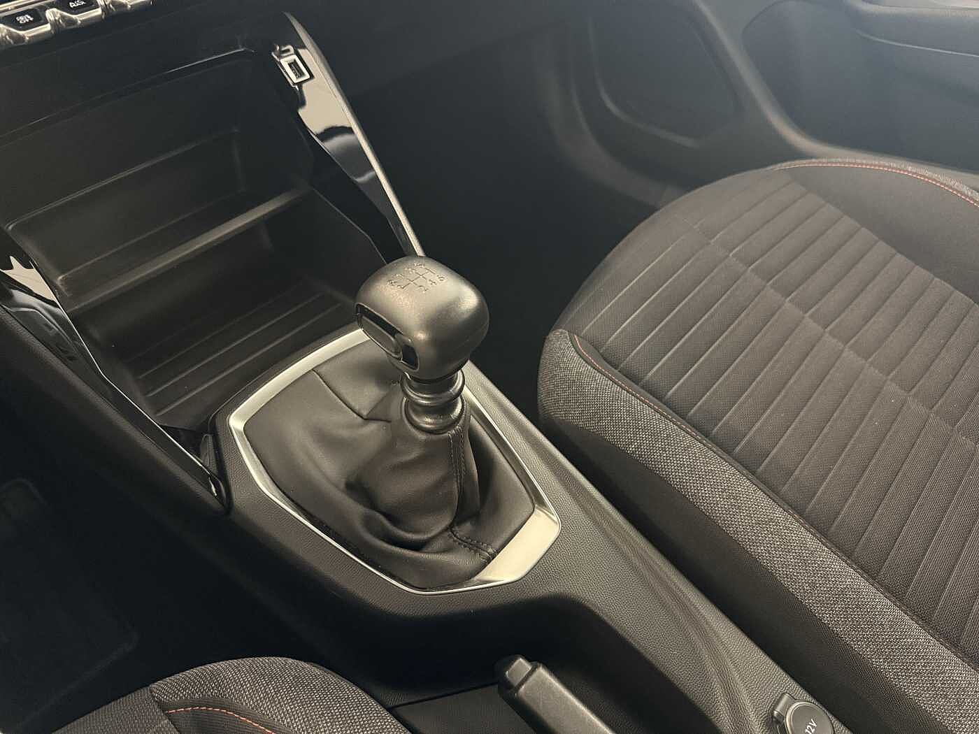 Peugeot 2008 – 1.2 PureTech 100 CV Active  