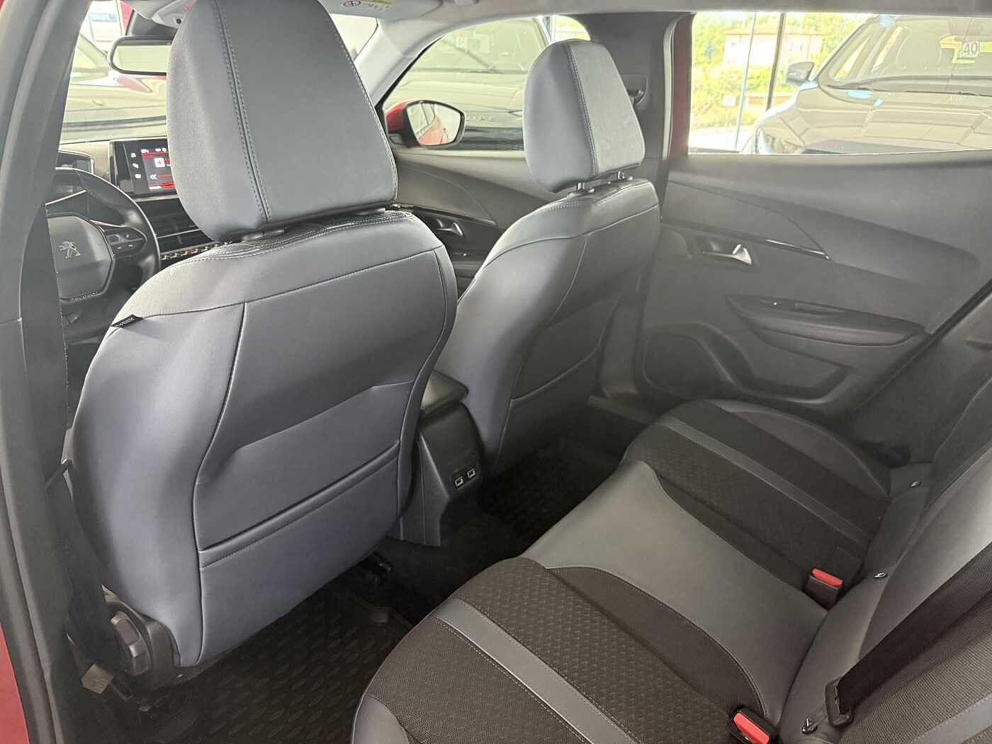 Peugeot 2008 – 1.2 PureTech 100 CV Allure  