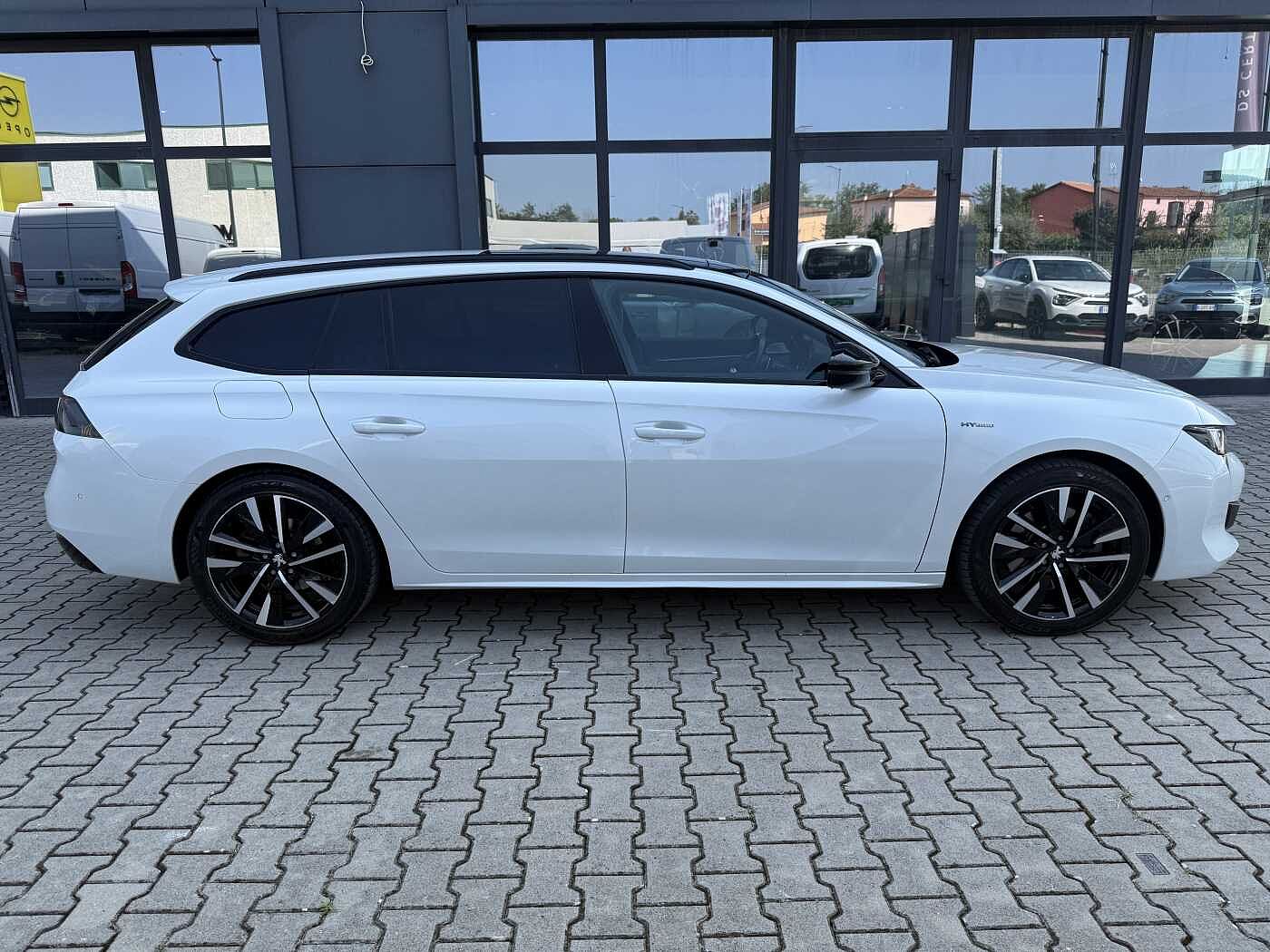 Peugeot 508 – Plug-in Hybrid 225 e-EAT8 SW GT  