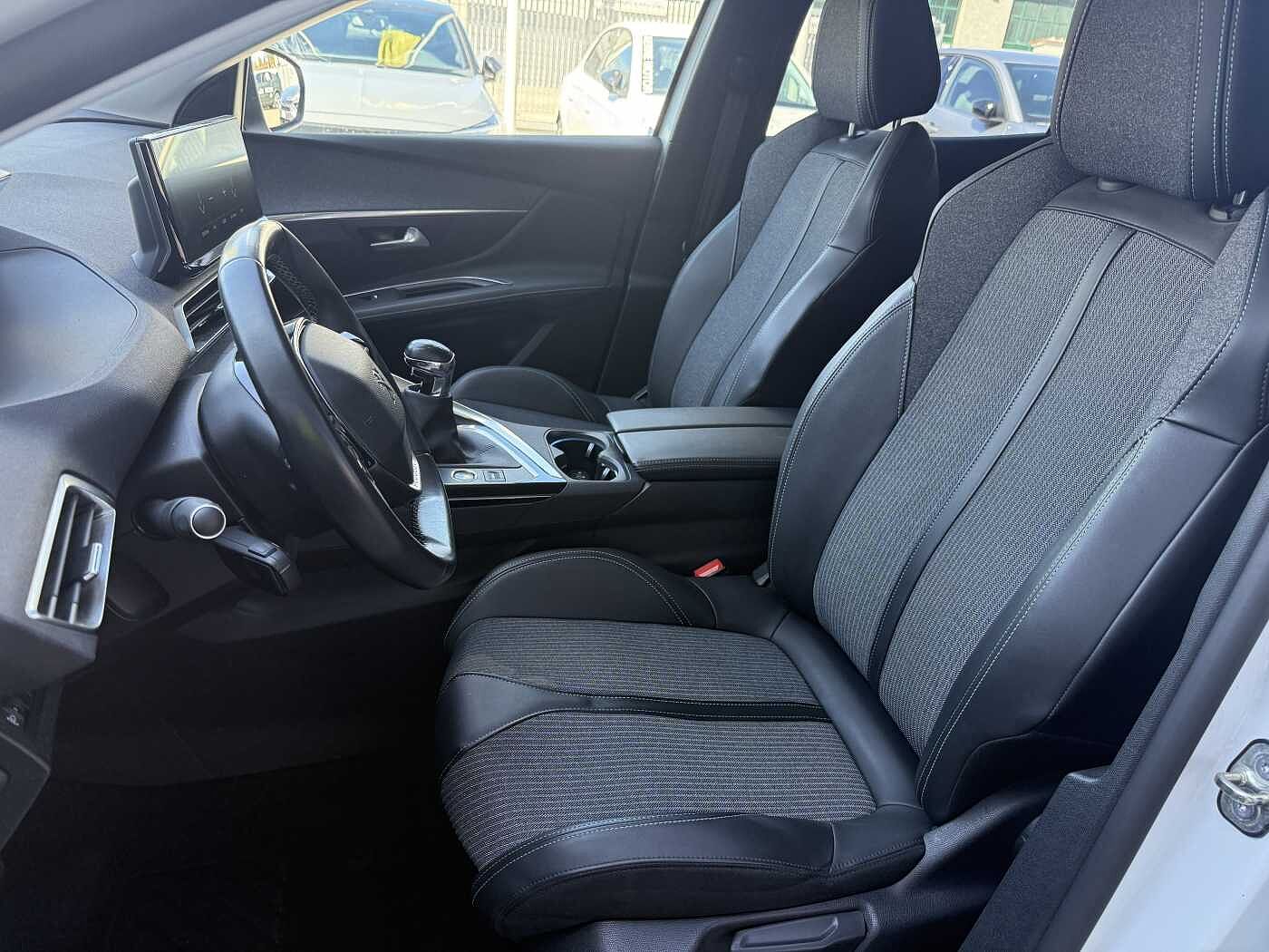 Peugeot 3008 – 1.2  PureTech 130 CV Allure Pack  