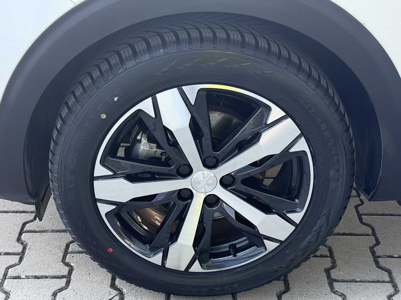 Peugeot 3008 – 1.2  PureTech 130 CV Allure Pack  