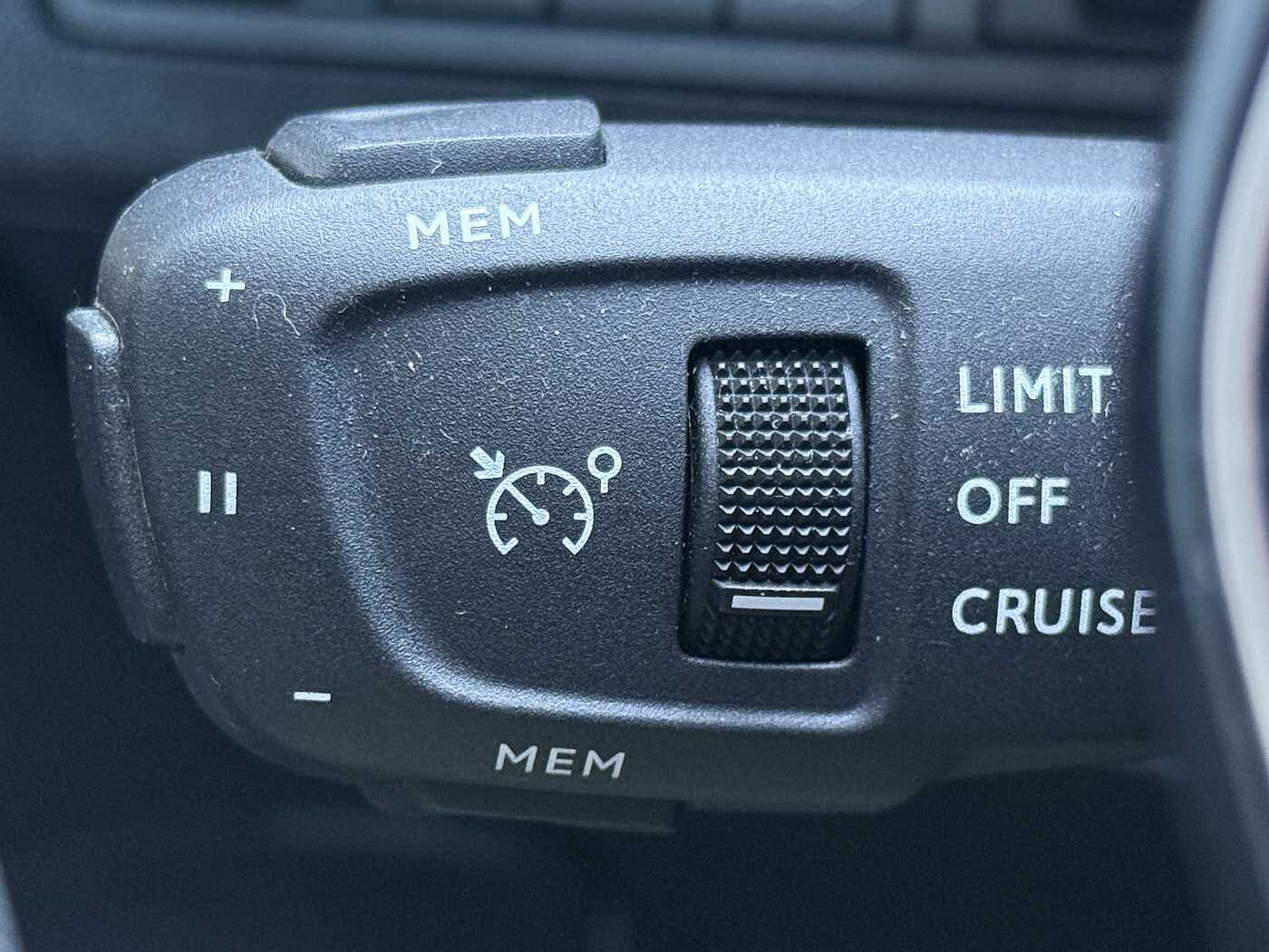 Peugeot 3008 – 1.2  PureTech 130 CV Allure Pack  