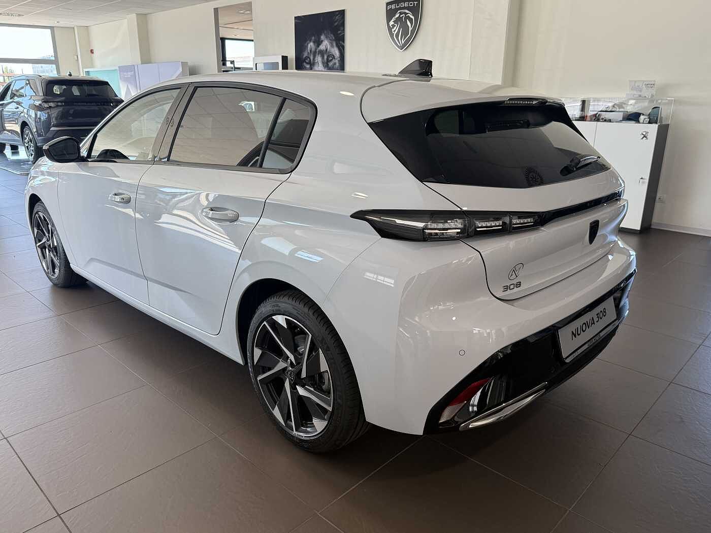 Peugeot 308 – 1.5 BlueHDi 130 CV EAT8 Allure  