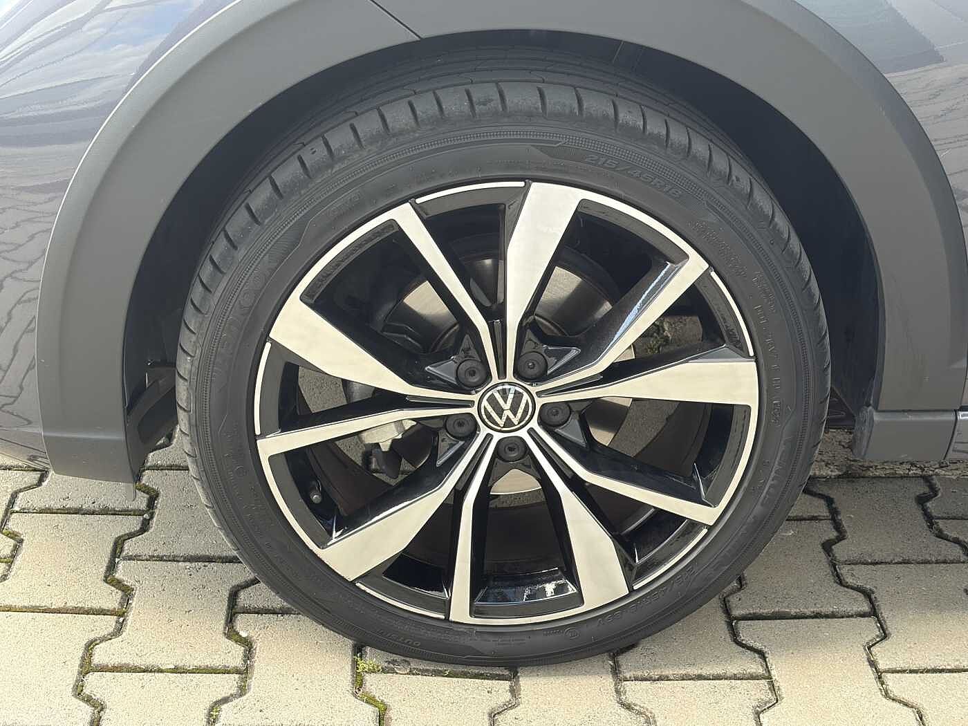 Volkswagen Taigo – 1.0 TSI 115 CV DSG R-Line  