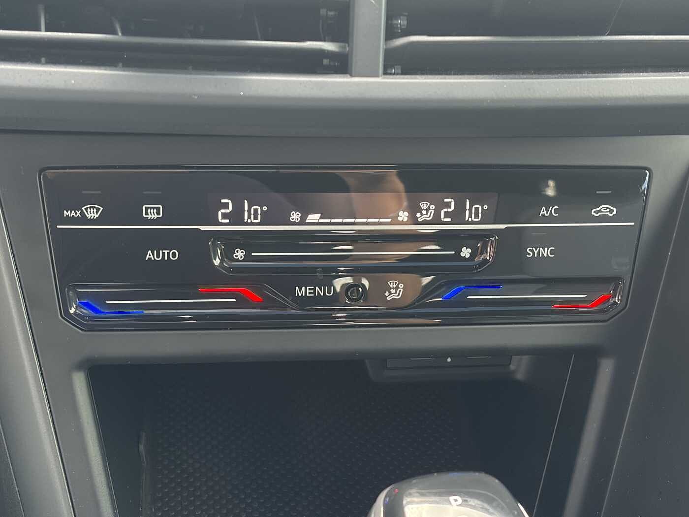 Volkswagen Taigo – 1.0 TSI 115 CV DSG R-Line  