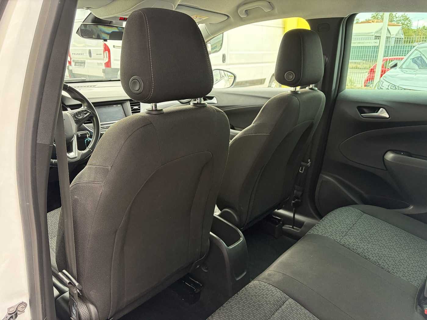 Opel Crossland –  