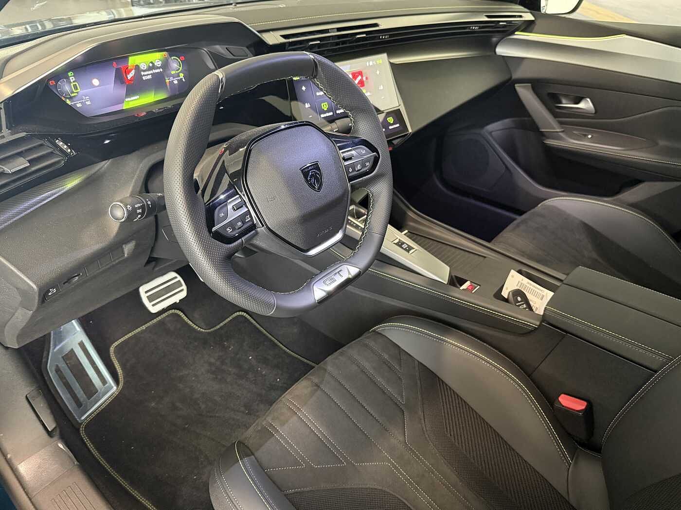 Peugeot 408 – Hybrid 136 e-DCS6 GT  