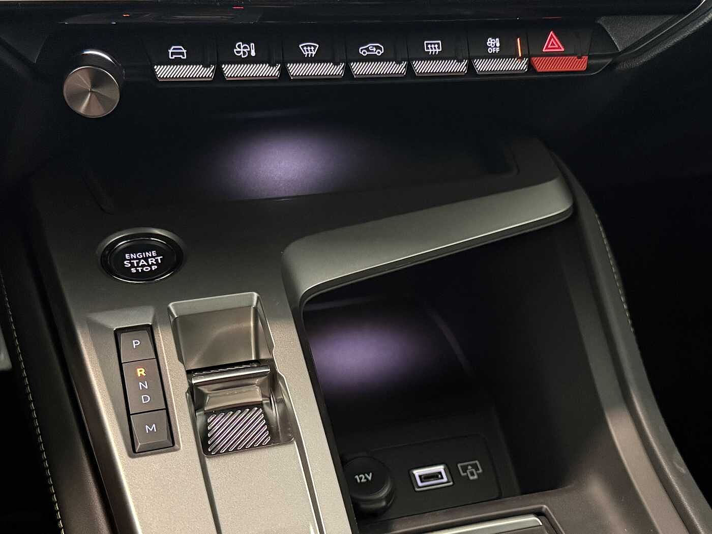 Peugeot 408 – Hybrid 136 e-DCS6 GT  