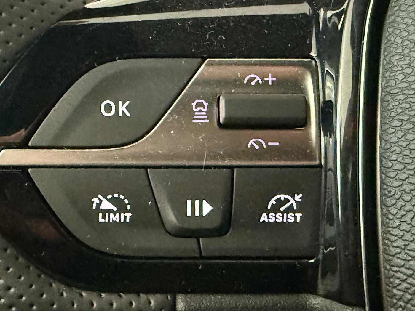Peugeot 408 – Hybrid 136 e-DCS6 GT  