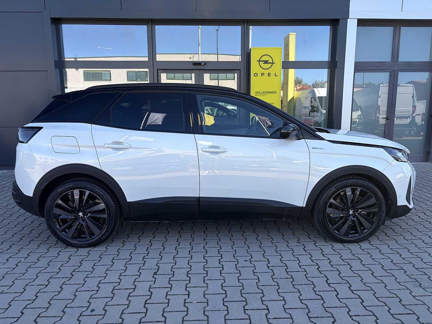 Peugeot 3008 – Hybrid 225 e-EAT8 GT  