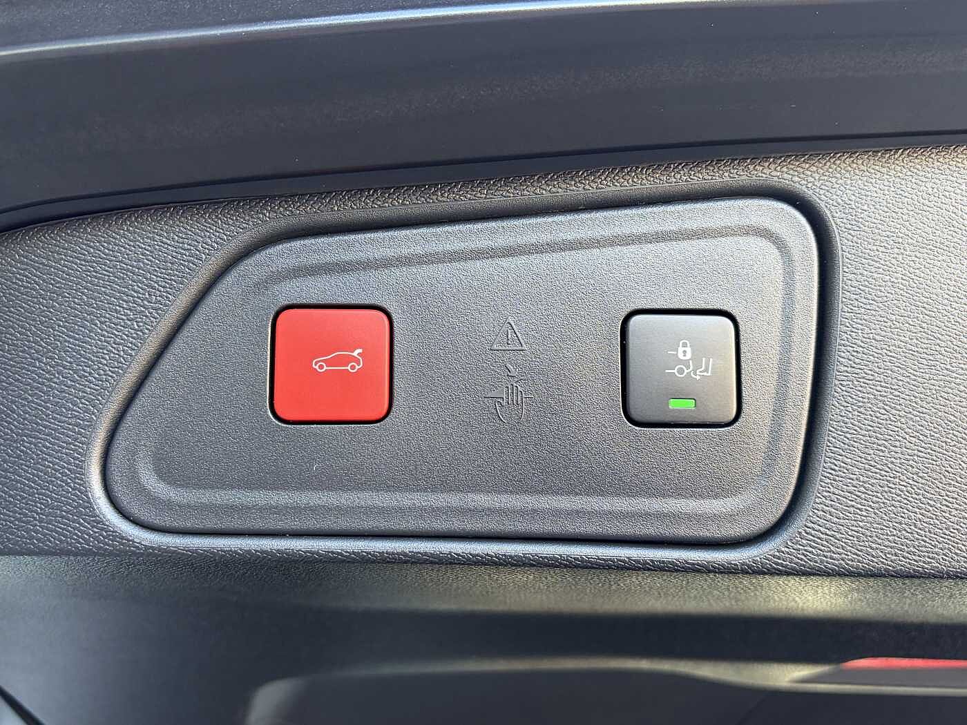 Peugeot 3008 – Hybrid 225 e-EAT8 GT  