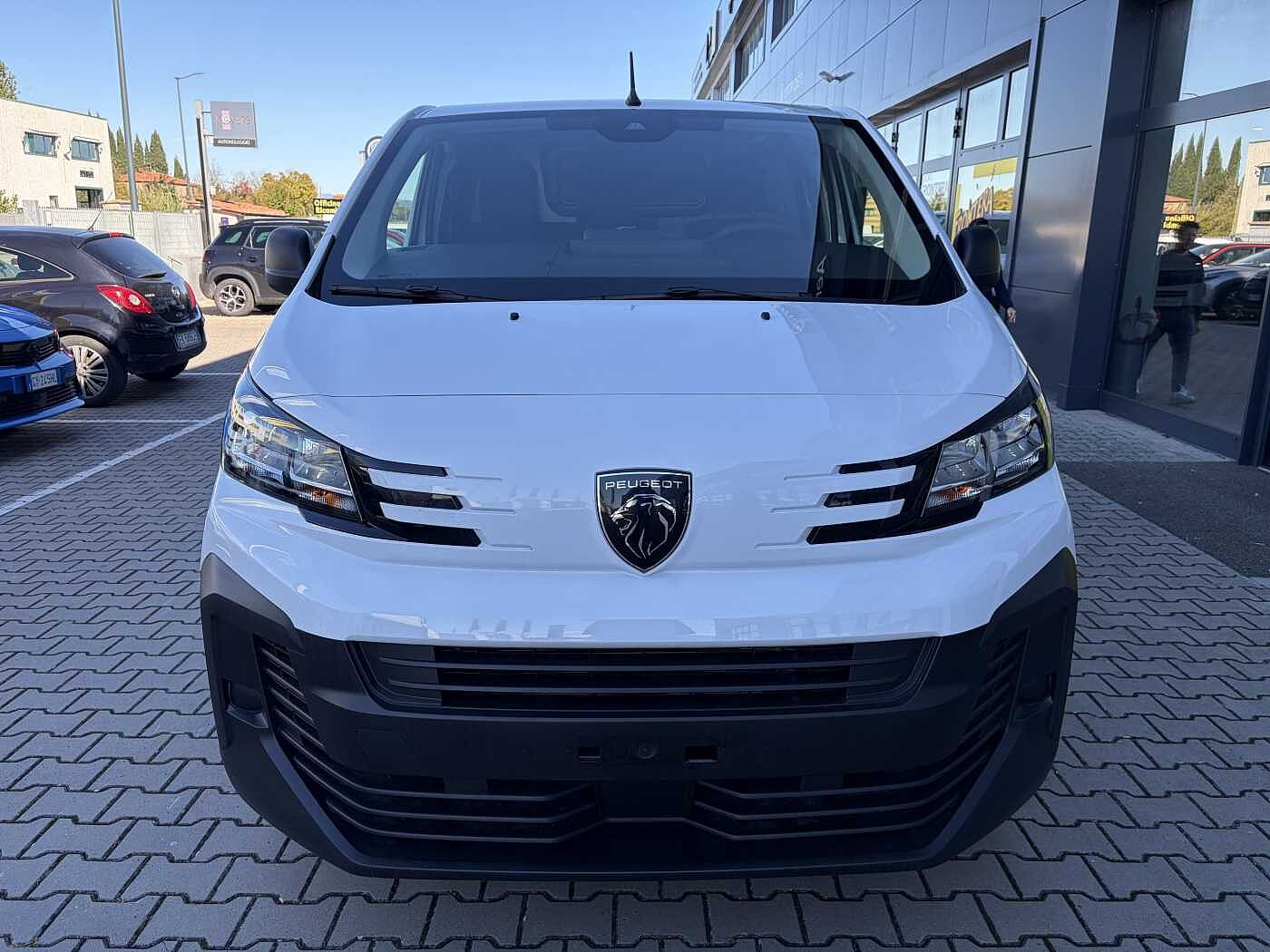 Peugeot Expert – 2.0 BlueHDi 140 PL-TN  Standard  