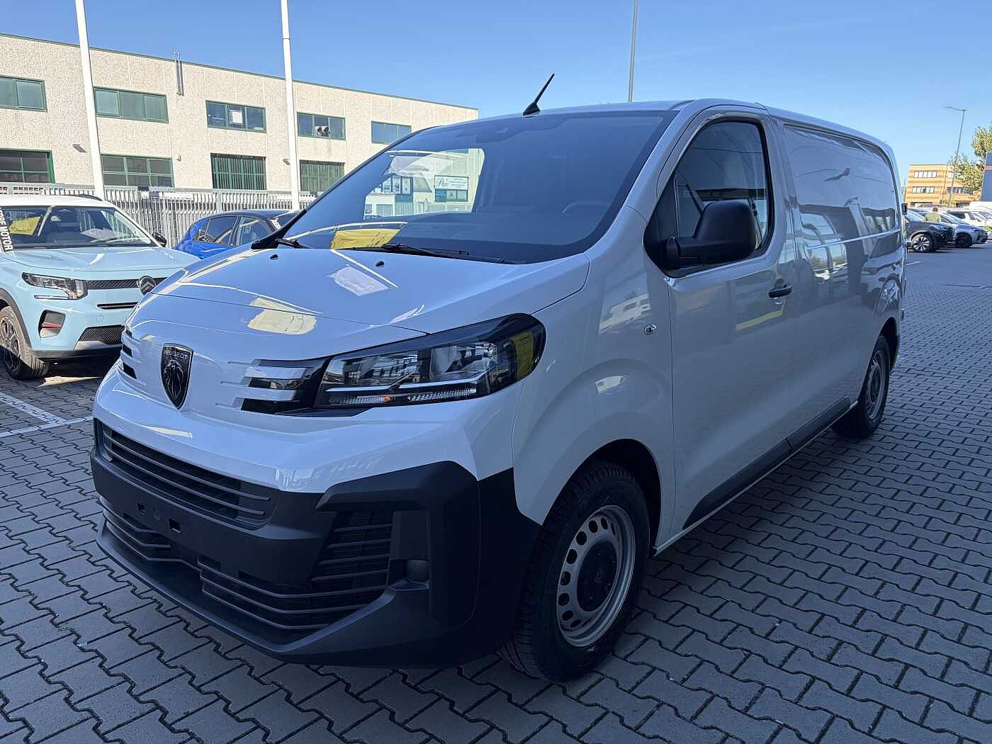 Peugeot Expert – 2.0 BlueHDi 140 PL-TN  Standard  