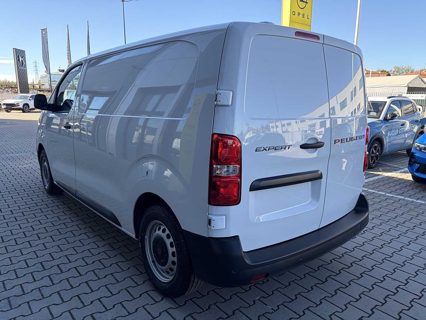 Peugeot Expert – 2.0 BlueHDi 140 PL-TN  Standard  