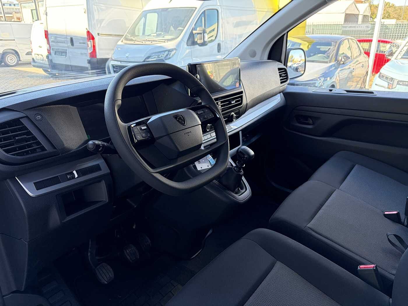 Peugeot Expert – 2.0 BlueHDi 140 PL-TN  Standard  