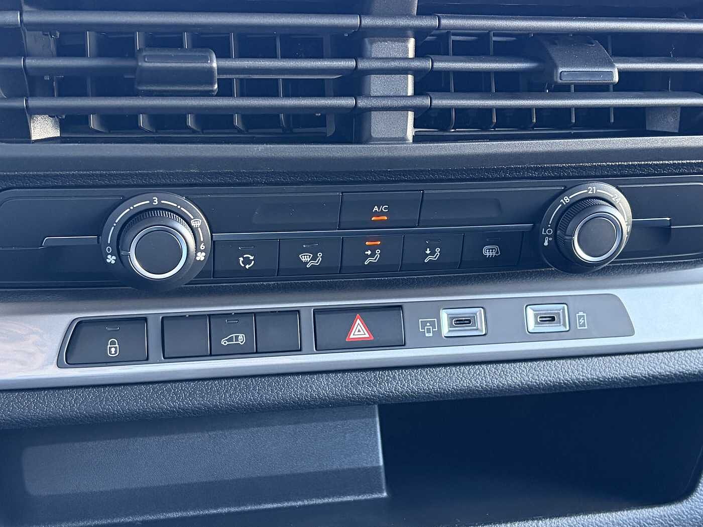 Peugeot Expert – 2.0 BlueHDi 140 PL-TN  Standard  