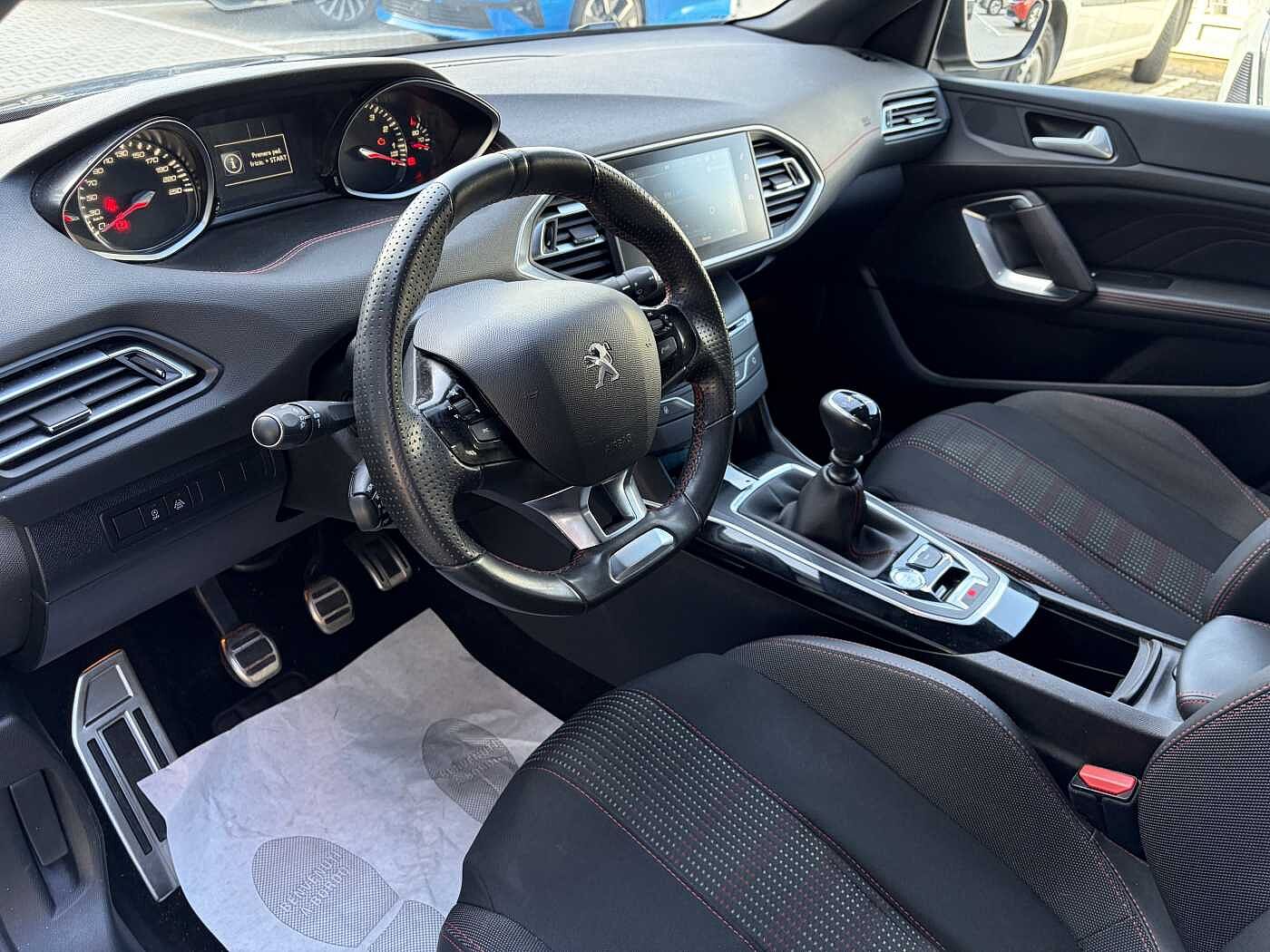 Peugeot 308 – 1.2  130 CV GT Line  