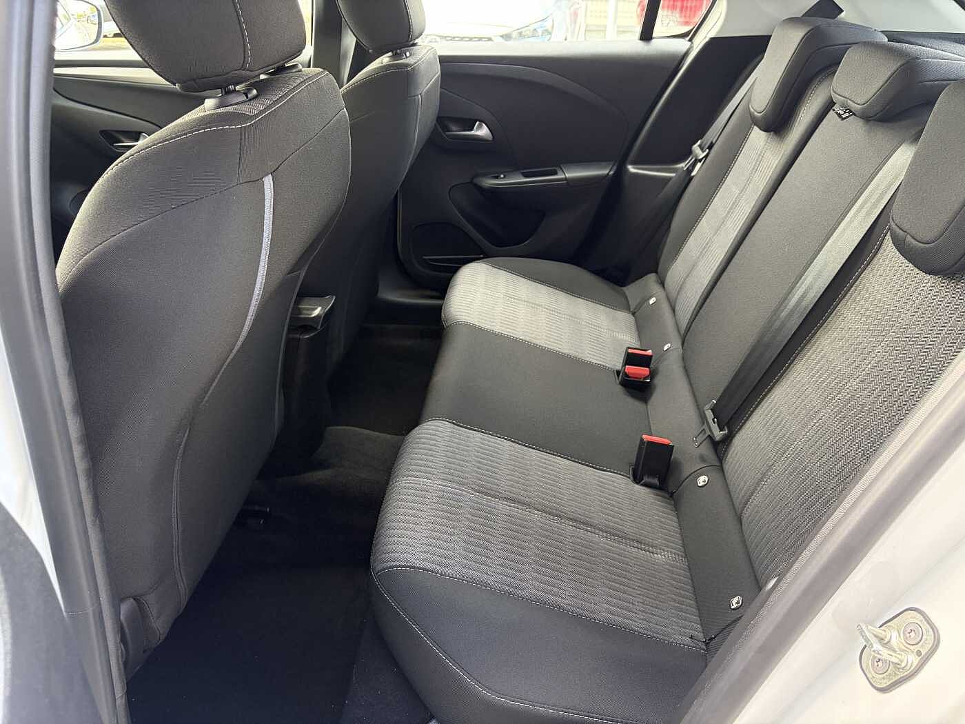 Opel Corsa – 1.2 Edition  