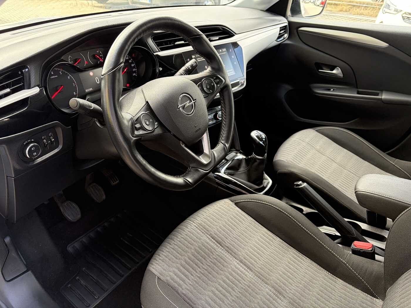 Opel Corsa – 1.2 Edition  