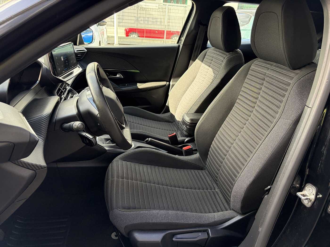 Peugeot 2008 – 1.2 PureTech 100 CV Active  