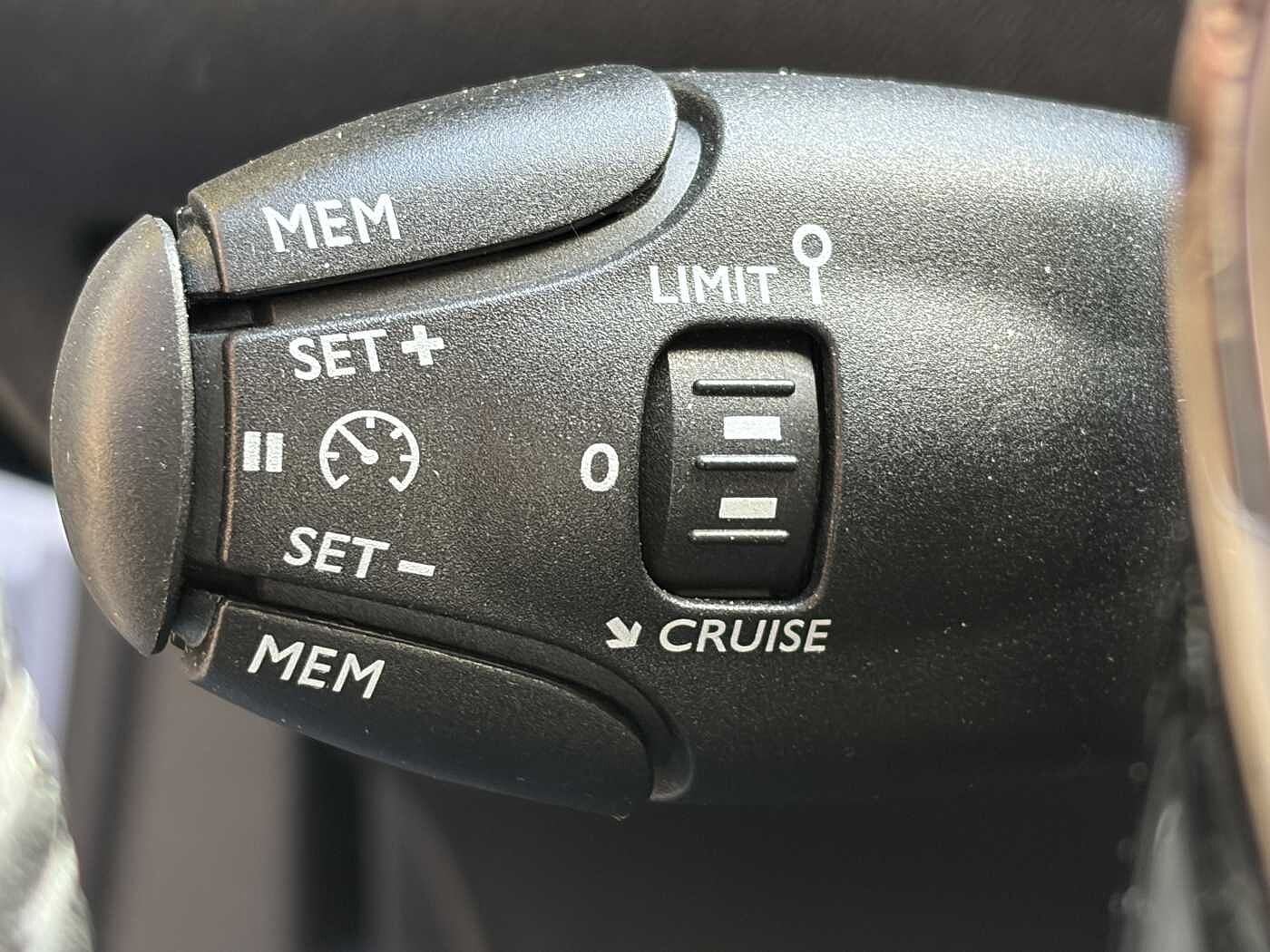 Peugeot 2008 – 1.2 PureTech 100 CV Active  