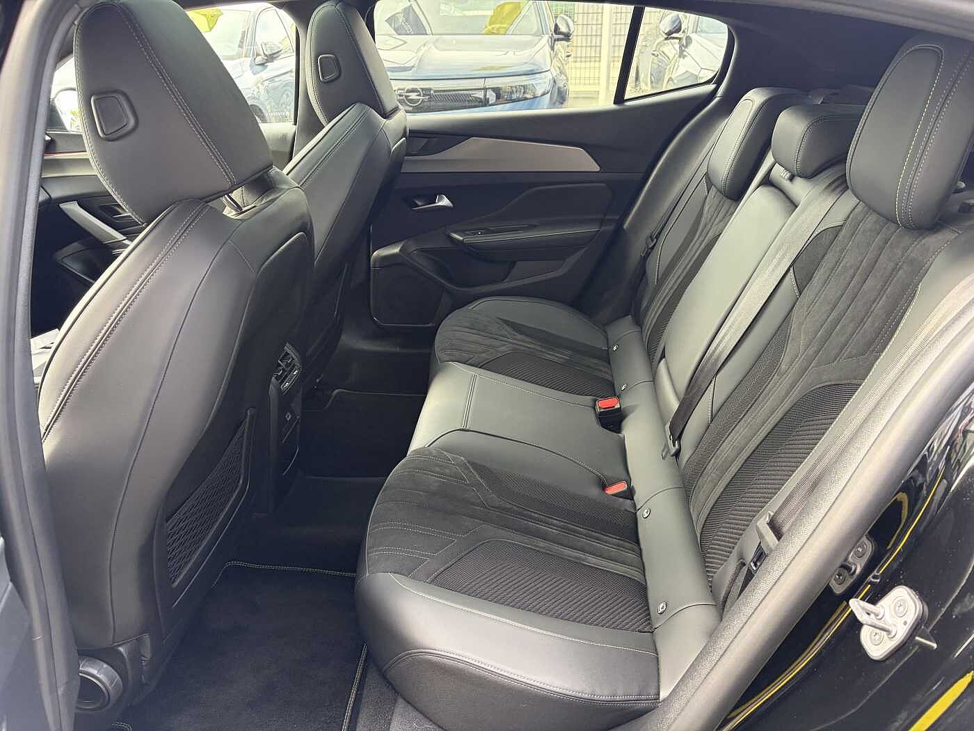 Peugeot 408 – PureTech 130 CV EAT8 GT + TETTO  