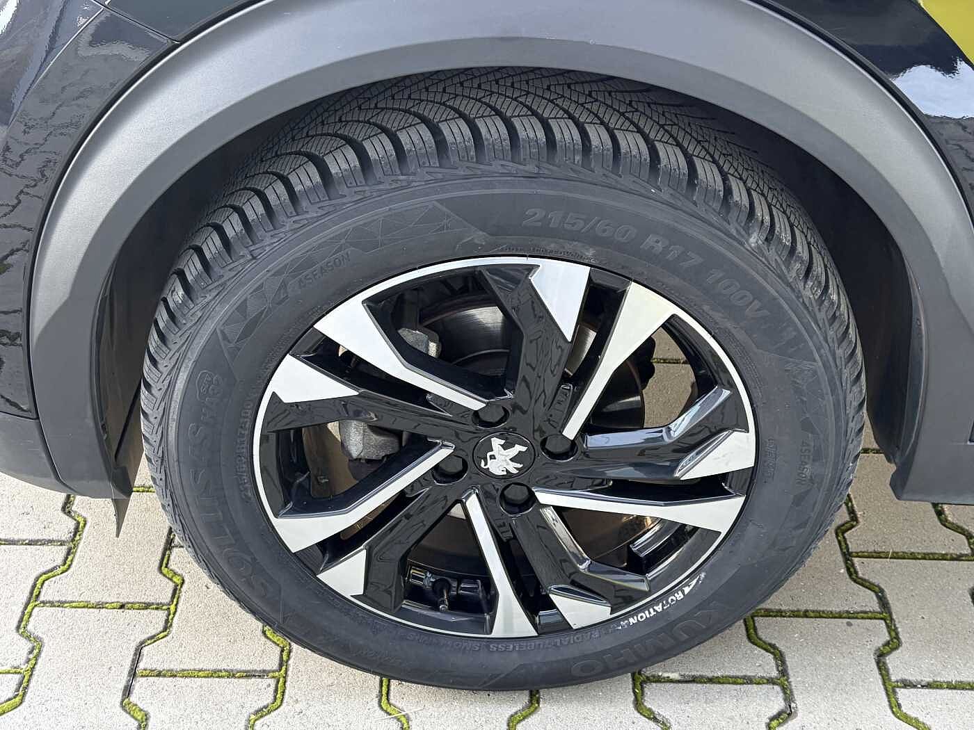 Peugeot 2008 – 1.2 ureTech 100 CV Allure Pack  